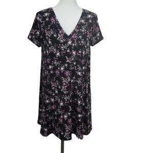 West Loop Black Floral V-Neck Short Sleeve Shift Dress Medium 106047